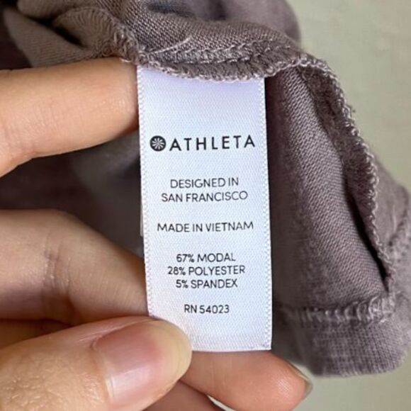 Athleta Threadlight Turtleneck Tank in Subway Grey Size MEDIUM - Picture 5 of 6